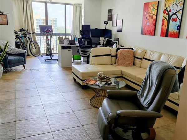 2333 Brickell Ave , Unit 2814, Miami, FL 33129