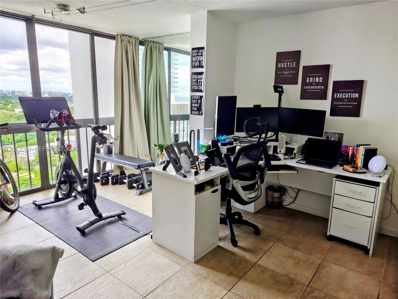 2333 Brickell Ave, Unit 2814, Miami, FL 33129 Photo