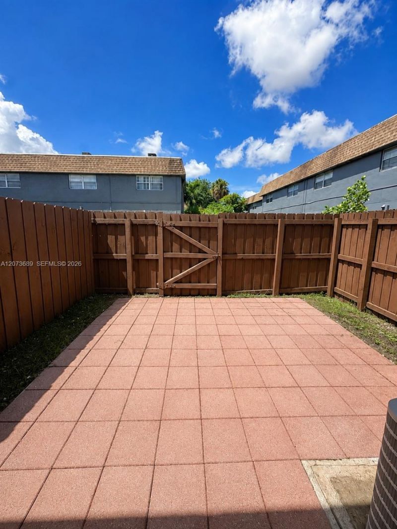 4601 NW 9th Dr , Unit 4601, Plantation, FL 33317 Photo