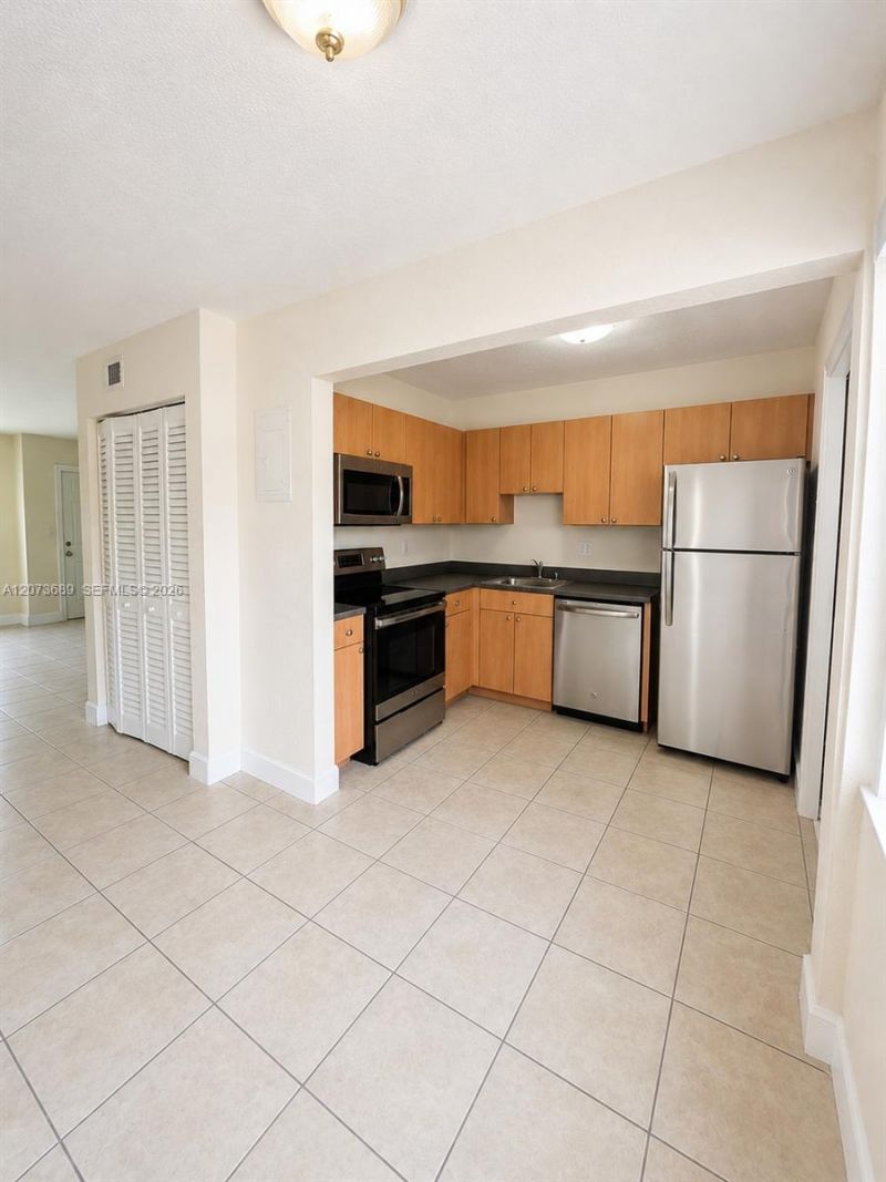 4601 NW 9th Dr , Unit 4601, Plantation, FL 33317 Photo