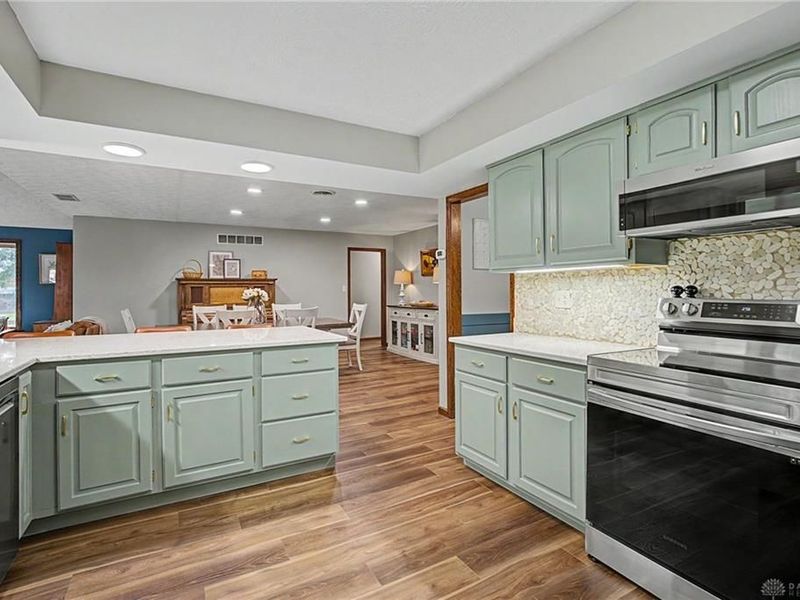 5763 Troy Frederick Road, Tipp City, OH 45371 Photo 12