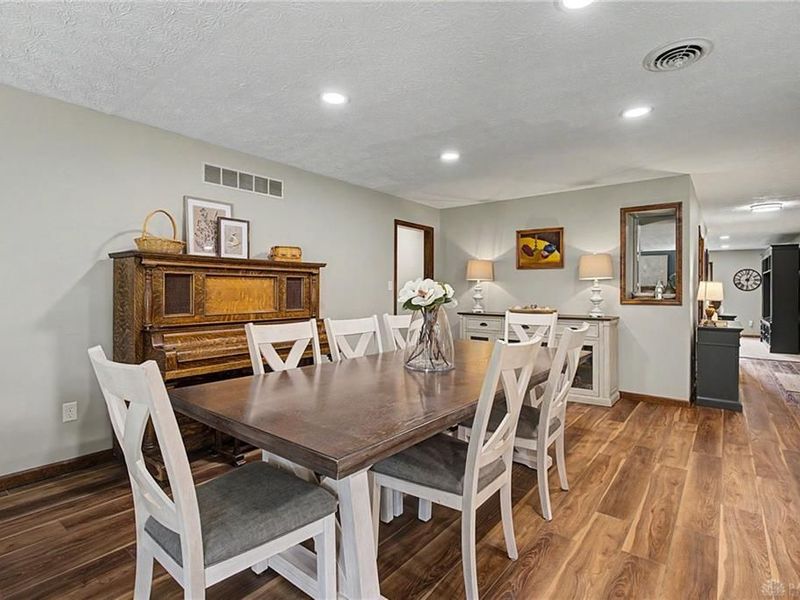 5763 Troy Frederick Road, Tipp City, OH 45371 Photo 14