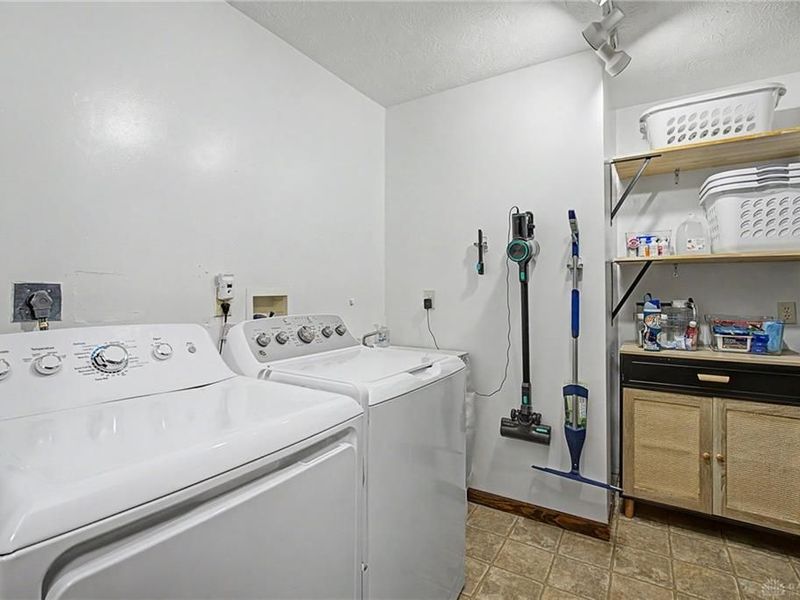 5763 Troy Frederick Road, Tipp City, OH 45371 Photo 38