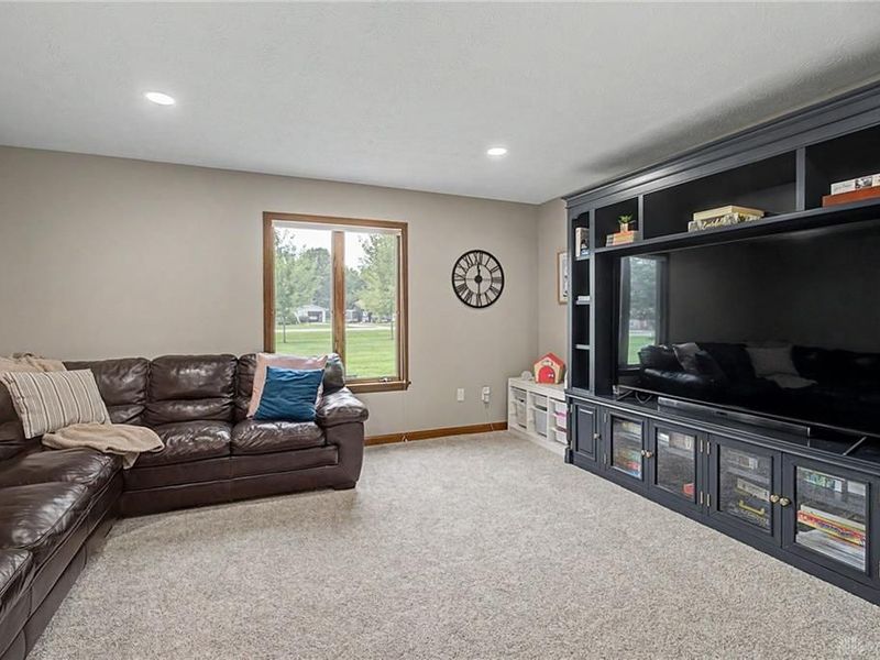 5763 Troy Frederick Road, Tipp City, OH 45371 Photo 7