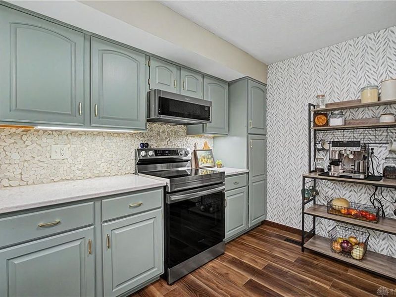 5763 Troy Frederick Road, Tipp City, OH 45371 Photo 9