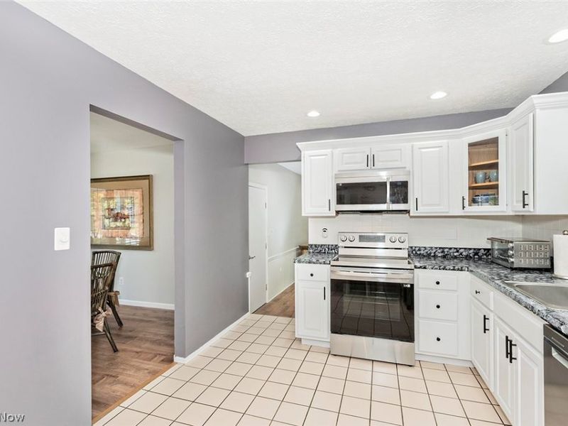 32705 Arthur Road, Solon, OH 44139 Photo 14