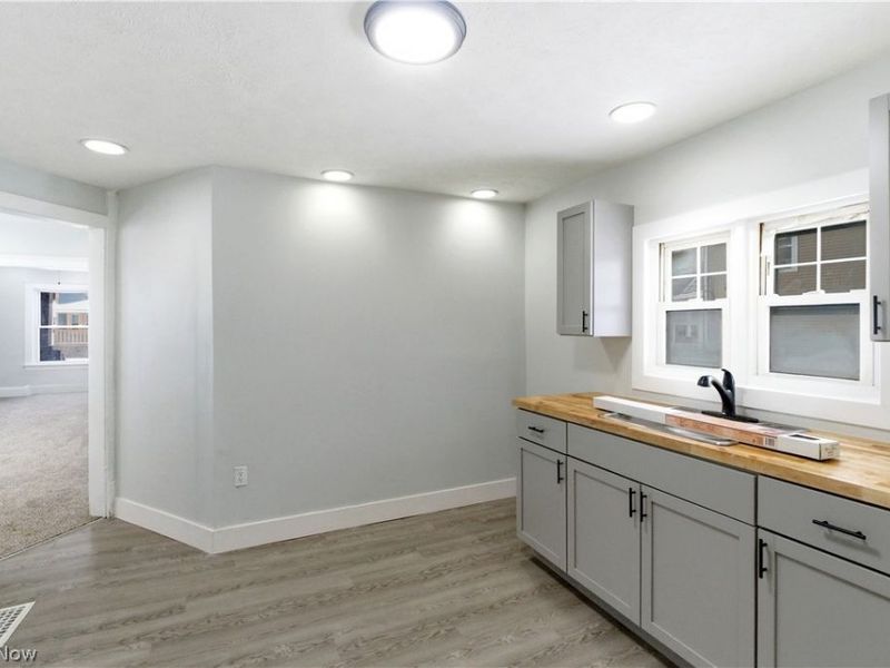 7211 Dearborn Avenue, Cleveland, OH 44104 Photo 25