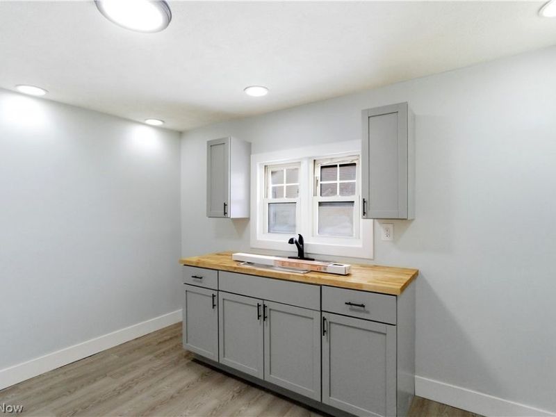7211 Dearborn Avenue, Cleveland, OH 44104 Photo 26