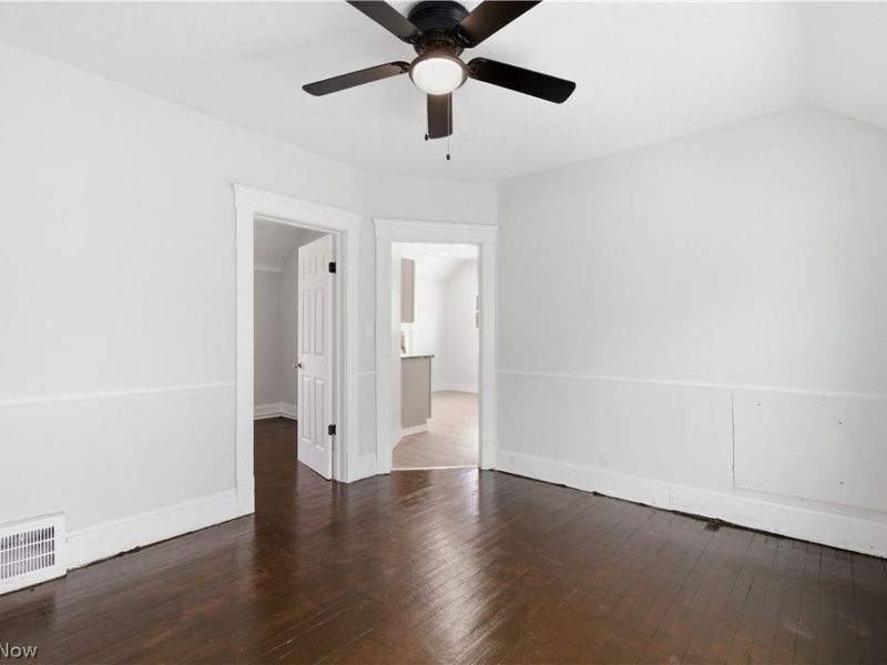 7211 Dearborn Avenue, Cleveland, OH 44104 Photo 37