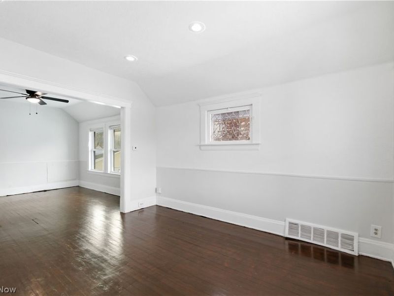 7211 Dearborn Avenue, Cleveland, OH 44104 Photo 38