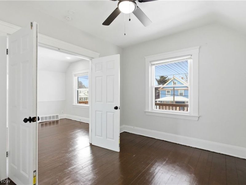 7211 Dearborn Avenue, Cleveland, OH 44104 Photo 41