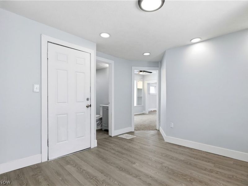 7211 Dearborn Avenue, Cleveland, OH 44104 Photo 46