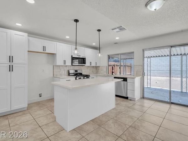 4340 Wendy Lane, Las Vegas, NV 89115