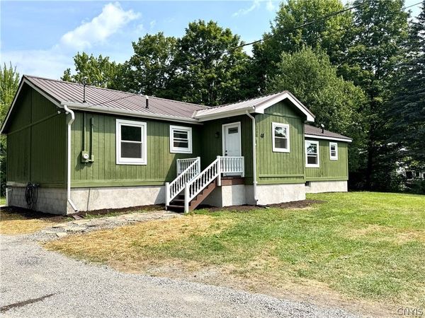 48 County Route 41a , Pulaski, NY 13142