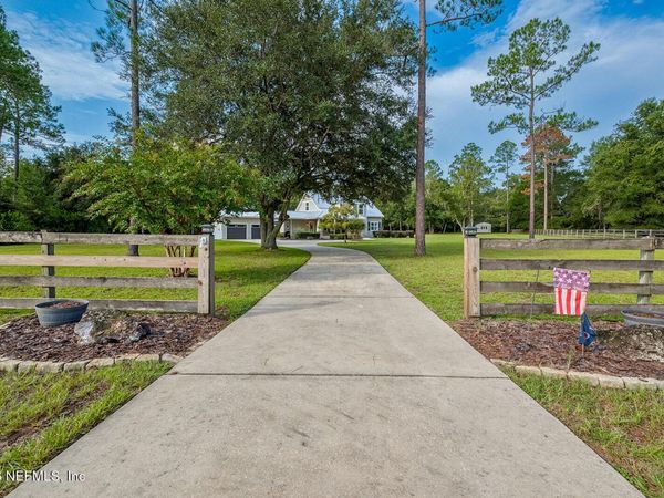 25193 NW 204TH Place, High Springs, FL 32643