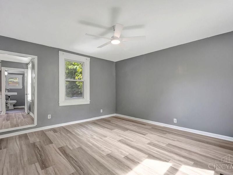 153 Meridian Street, Cincinnati, OH 45233 Photo 4