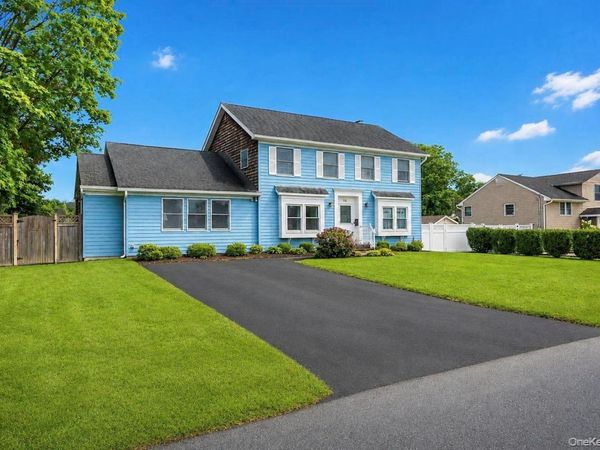 36 George Street, Sayville, NY 11782