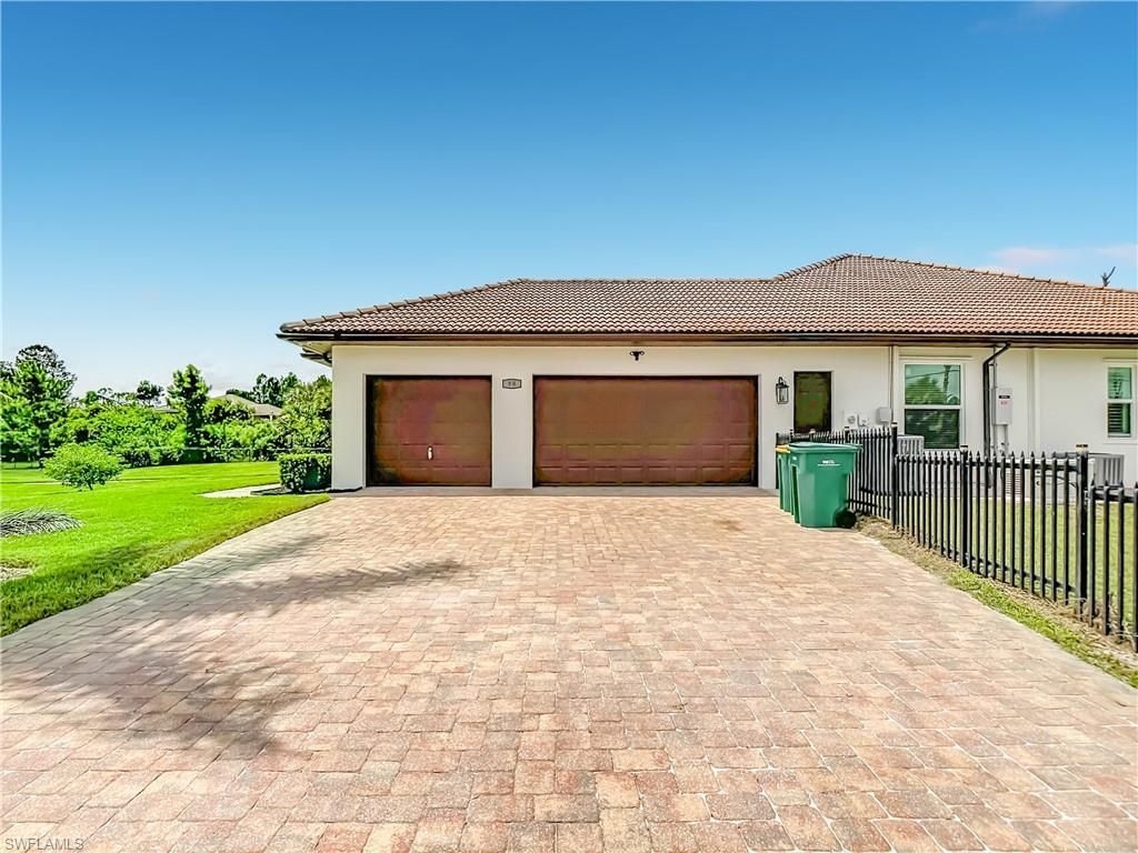 90 22nd Ave Nw, Naples, FL 34120 Photo