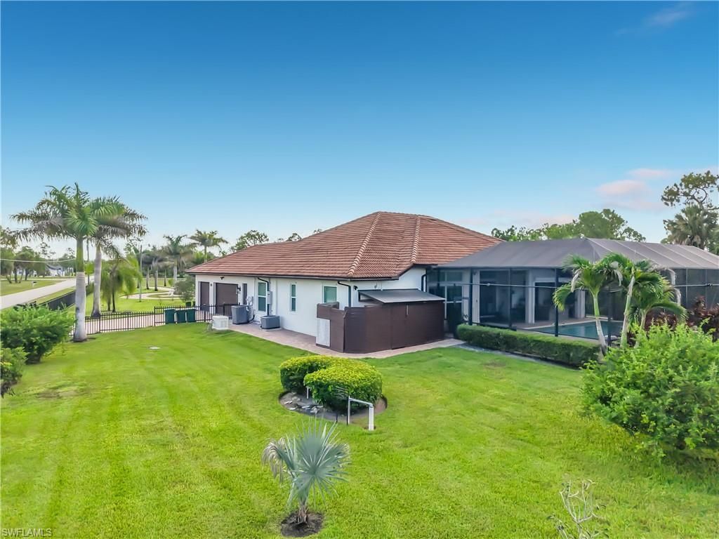 90 22nd Ave Nw, Naples, FL 34120 Photo