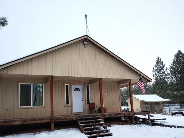 18427 W Burnett Rd, Nine Mile Falls, WA 99026