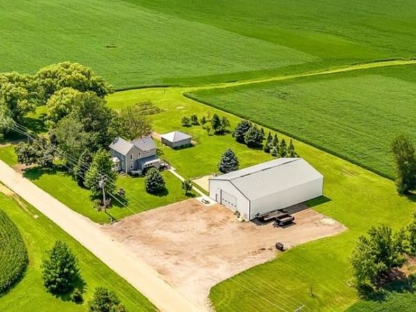 4139 S Spielman Road , Leaf River, IL 61047
