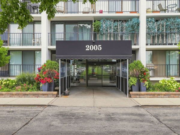 2005 S Finley Road , Unit 604, Lombard, IL 60148