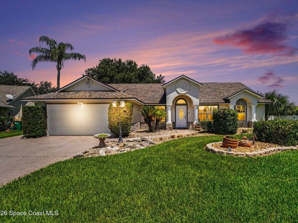 504 Lake Victoria Circle , Melbourne, FL 32940