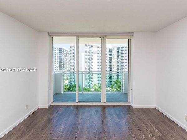 3000 S Ocean Dr, Unit 922, Hollywood, FL 33019