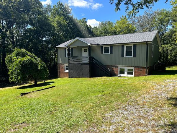 2800 Old McMinnville Hwy , Woodbury, TN 37190