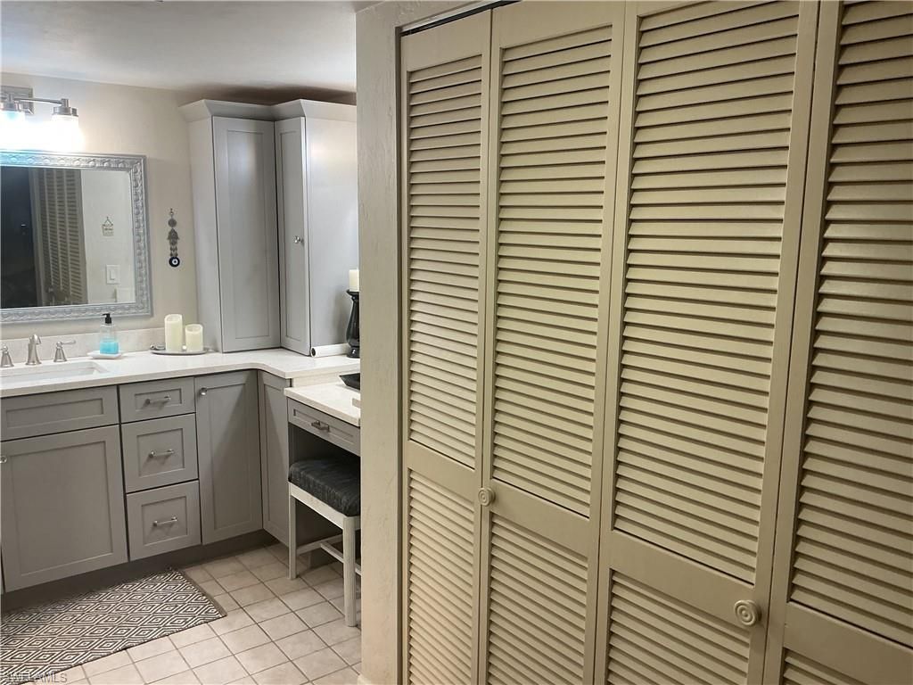 5730 Trailwinds Dr, Unit 411, Fort Myers, FL 33907 Photo