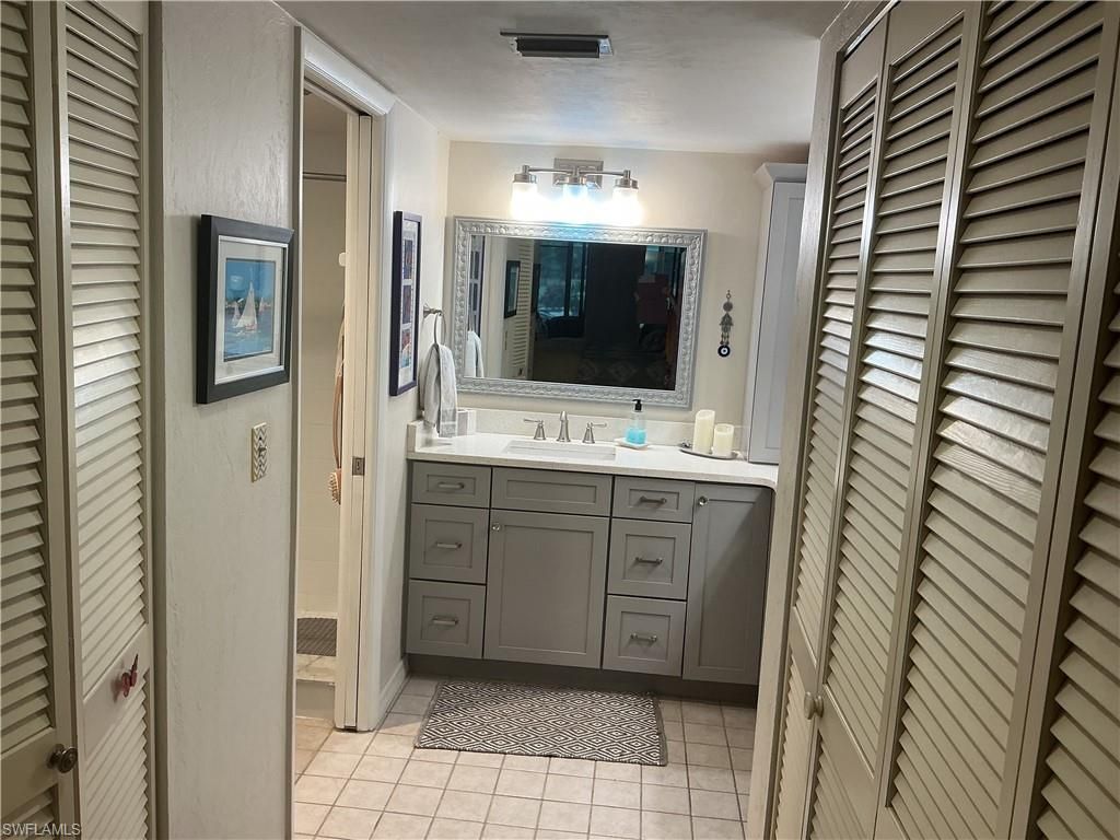 5730 Trailwinds Dr, Unit 411, Fort Myers, FL 33907 Photo