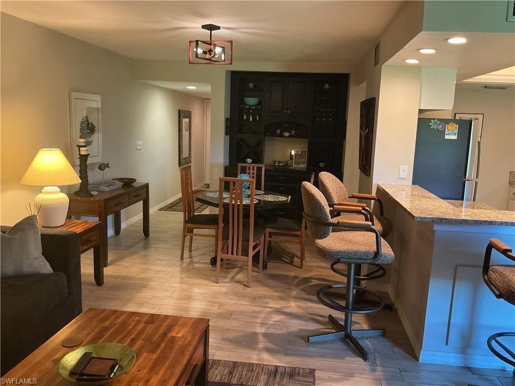 5730 Trailwinds Dr, Unit 411, Fort Myers, FL 33907 Photo