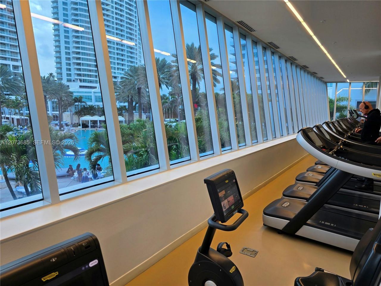 4401 Collins Ave , Unit 1401, Miami Beach, FL 33140 Photo