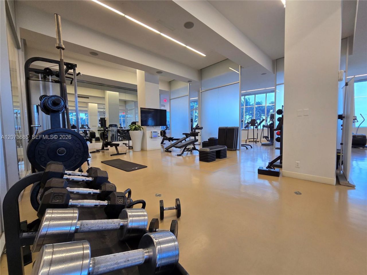 4401 Collins Ave , Unit 1401, Miami Beach, FL 33140 Photo