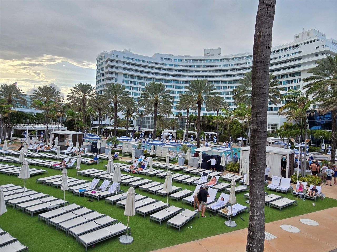 4401 Collins Ave , Unit 1401, Miami Beach, FL 33140 Photo