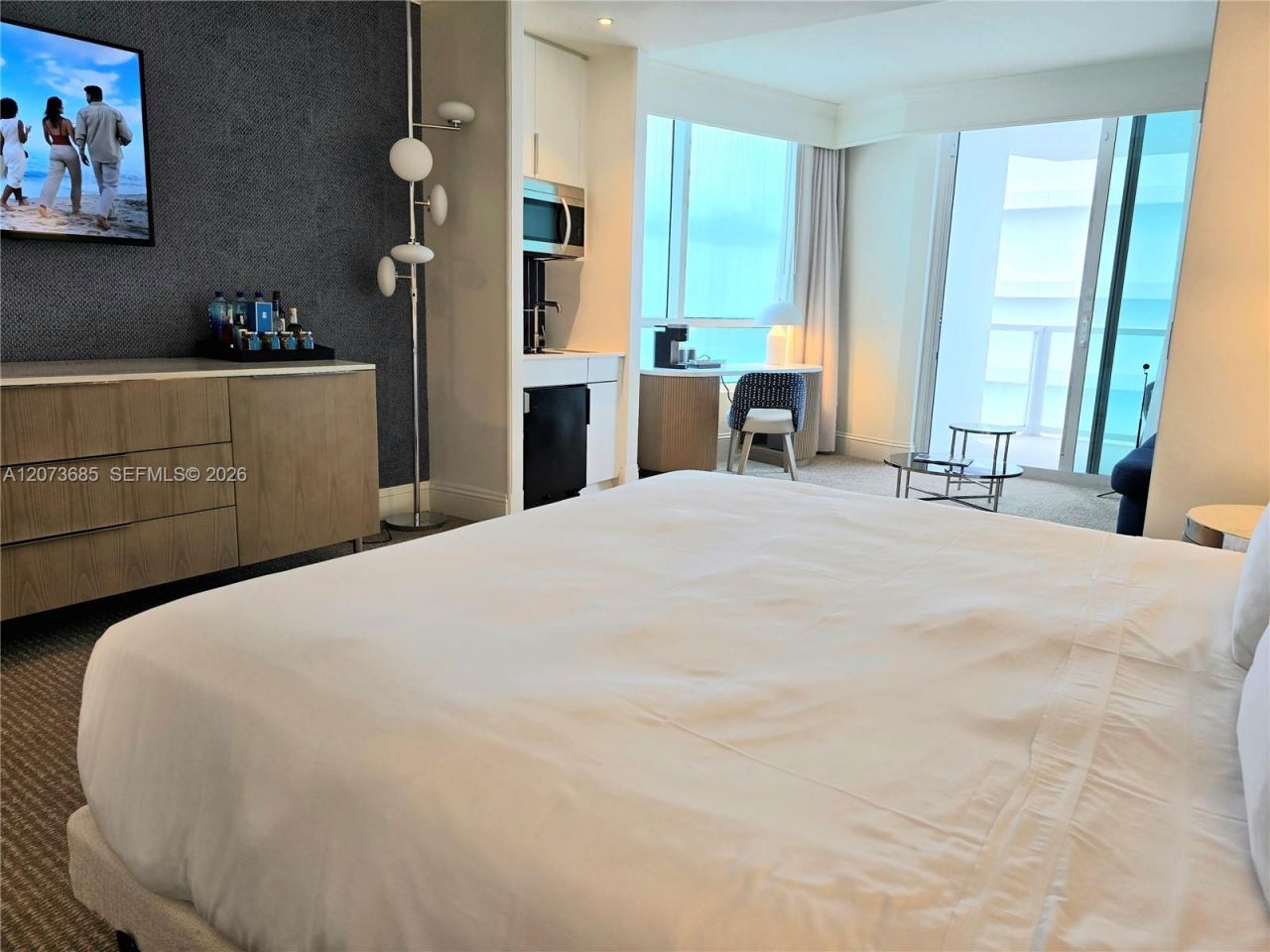 4401 Collins Ave , Unit 1401, Miami Beach, FL 33140 Photo