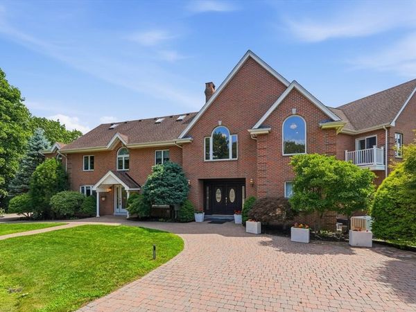 90 Mountwood Rd, Swampscott, MA 01907