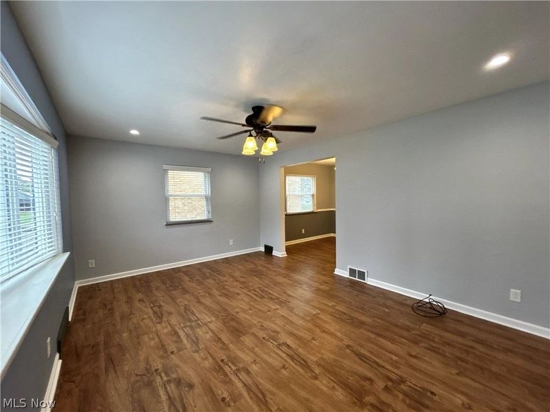 925 OXFORD Boulevard, Steubenville, OH 43952 Photo 3