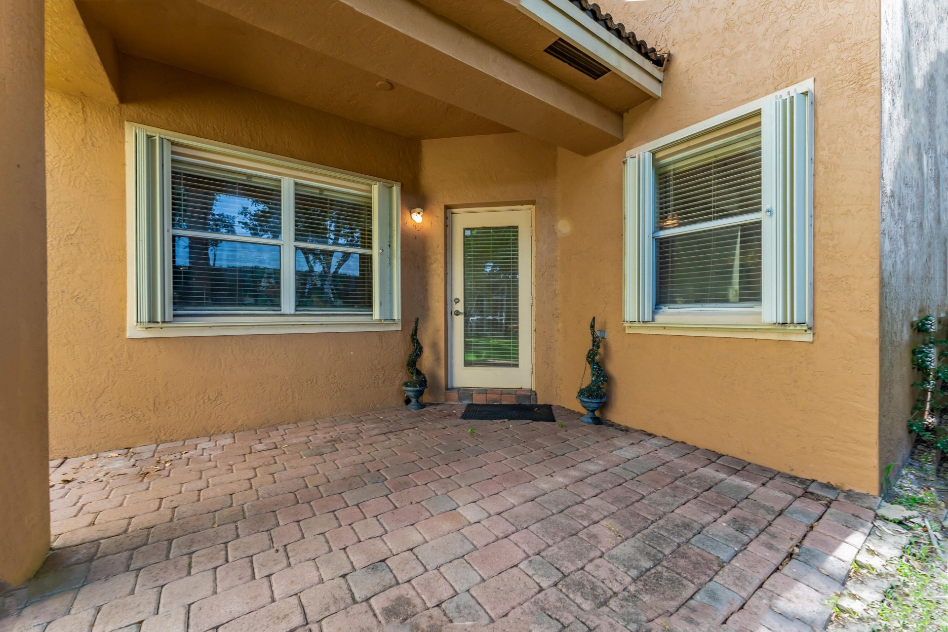 7538 NW 17th Drive, Pembroke Pines, FL 33024 Photo