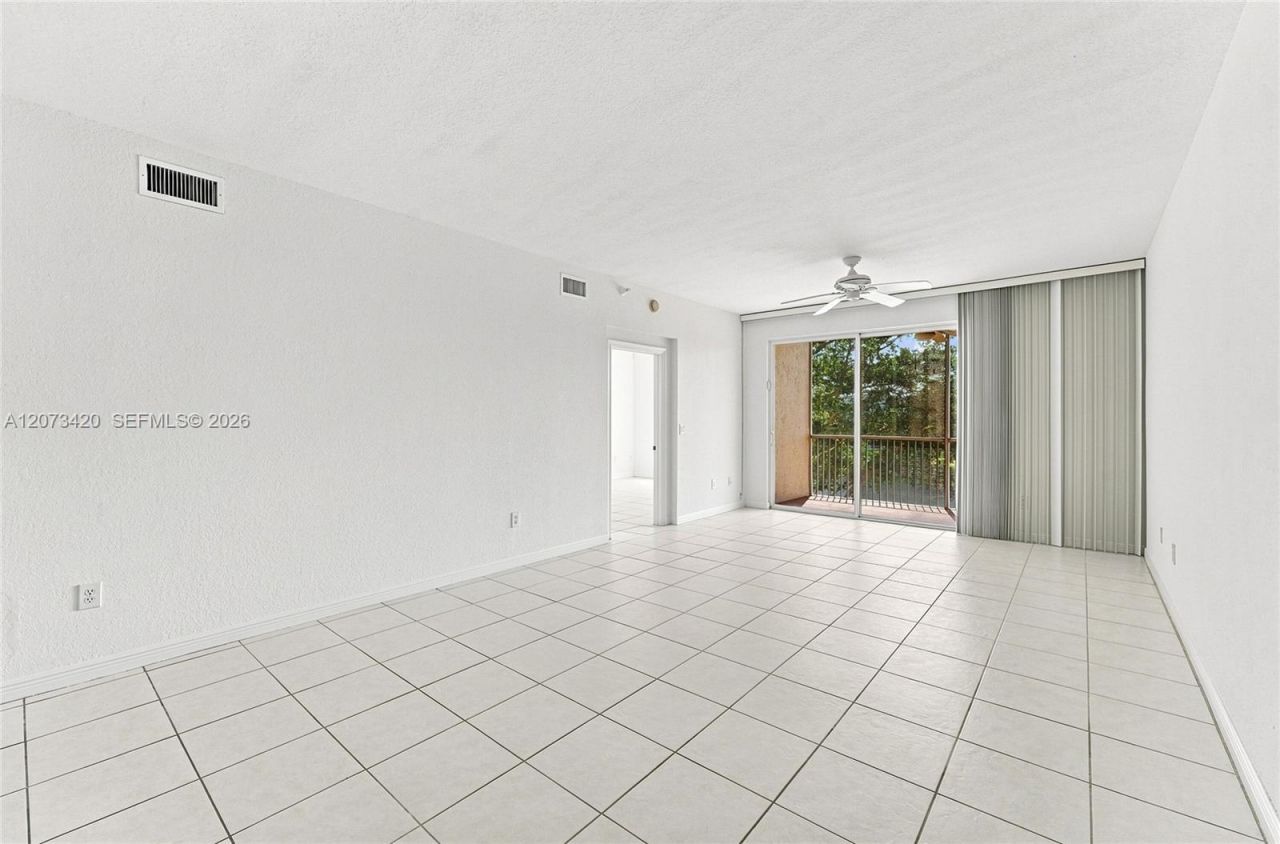 7739 Southampton Ter , Unit 308, Tamarac, FL 33321 Photo