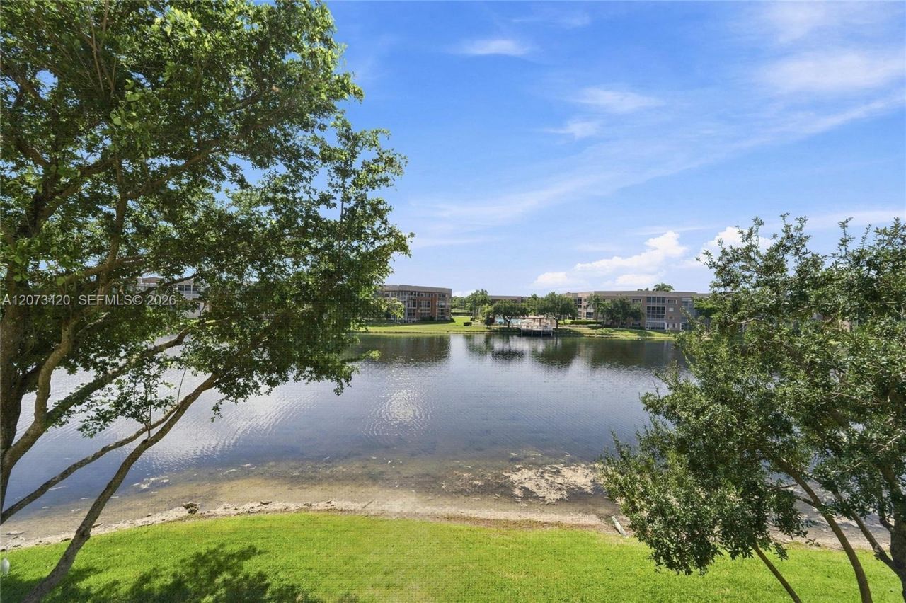 7739 Southampton Ter , Unit 308, Tamarac, FL 33321 Photo