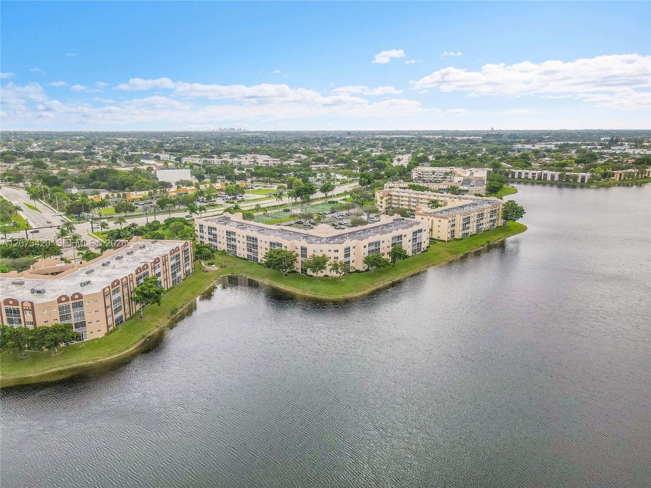 7739 Southampton Ter , Unit 308, Tamarac, FL 33321 Photo