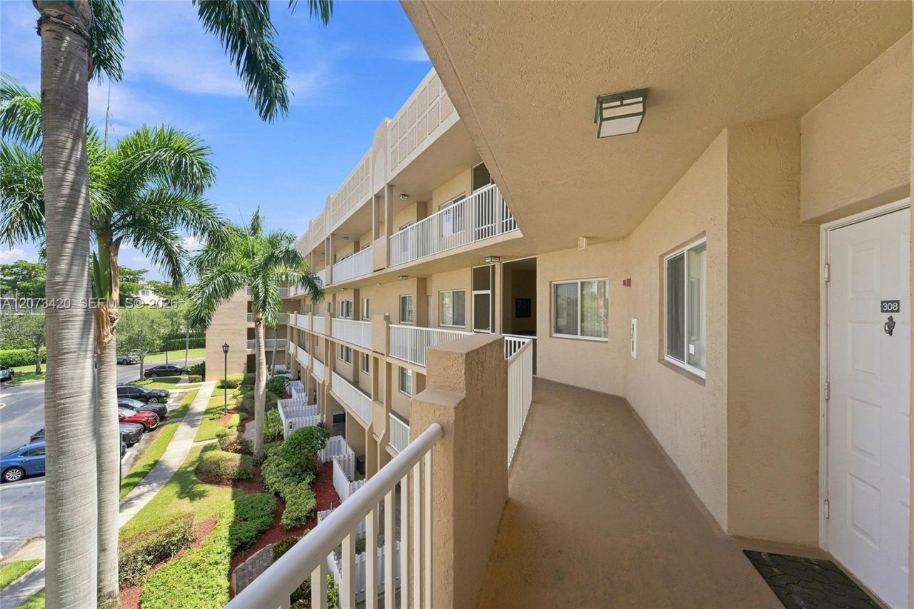 7739 Southampton Ter , Unit 308, Tamarac, FL 33321 Photo