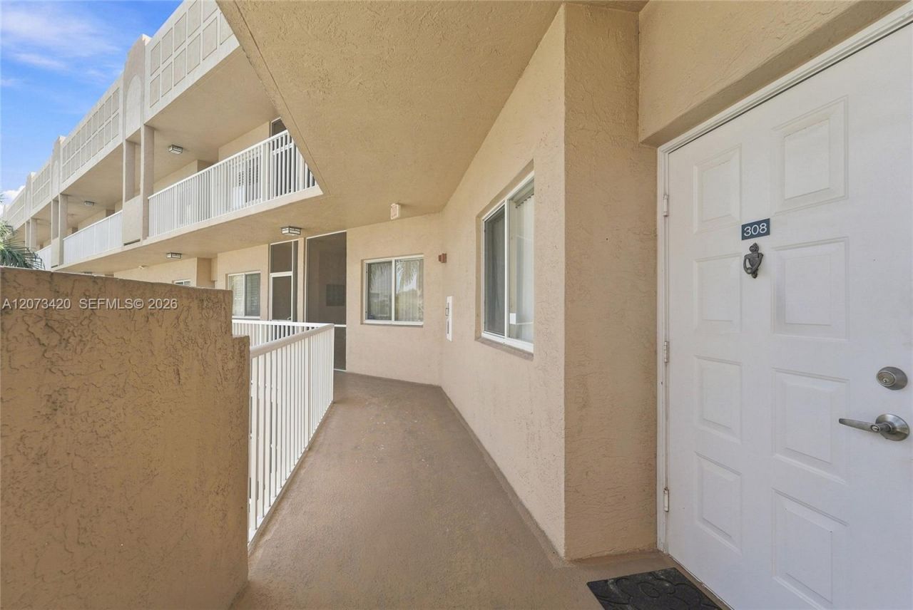 7739 Southampton Ter , Unit 308, Tamarac, FL 33321 Photo