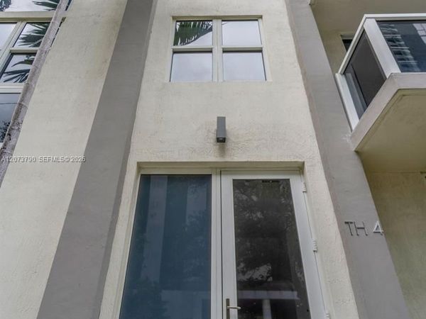 601 NE 23rd St , Unit TH4, Miami, FL 33137