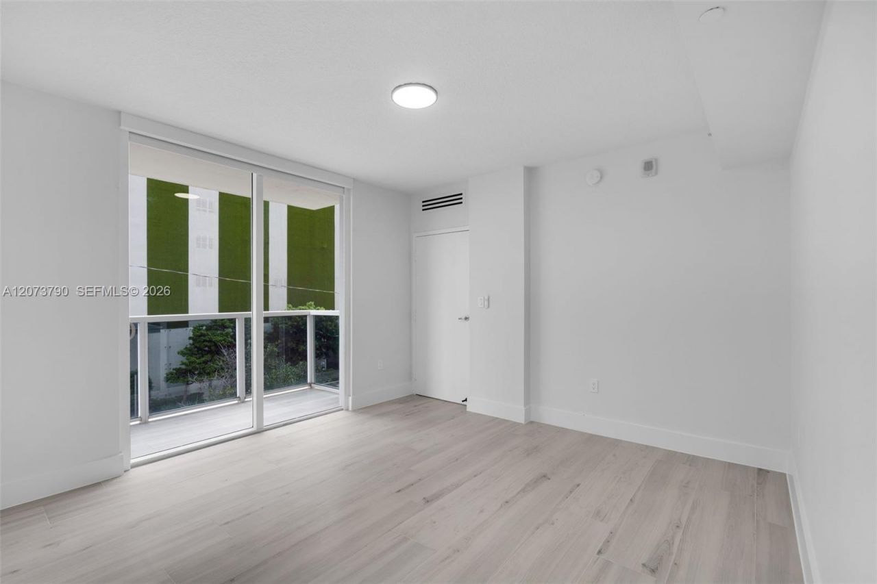 601 NE 23rd St , Unit TH4, Miami, FL 33137 Photo