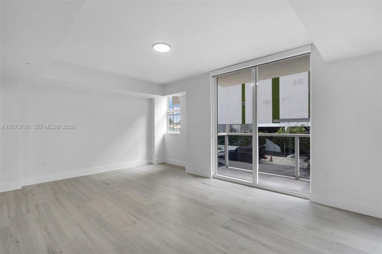 601 NE 23rd St , Unit TH4, Miami, FL 33137 Photo