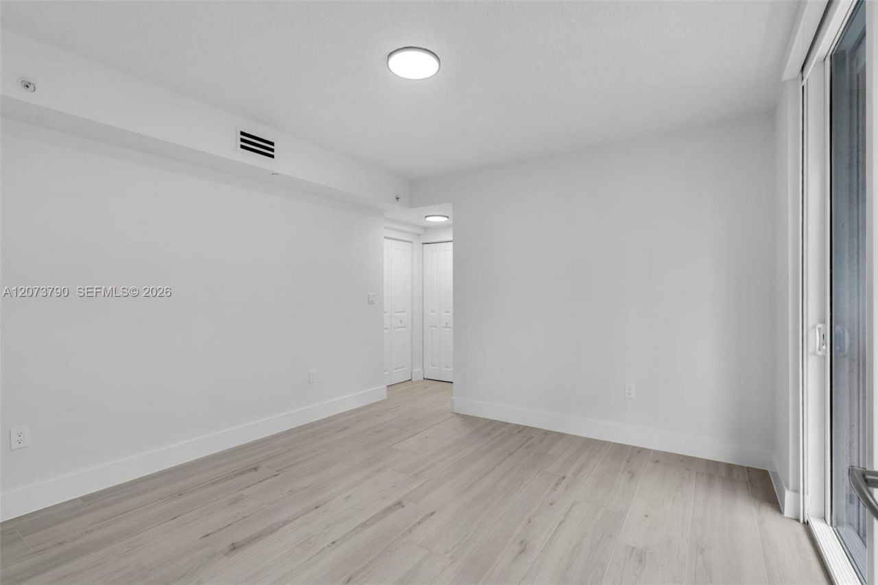 601 NE 23rd St , Unit TH4, Miami, FL 33137 Photo