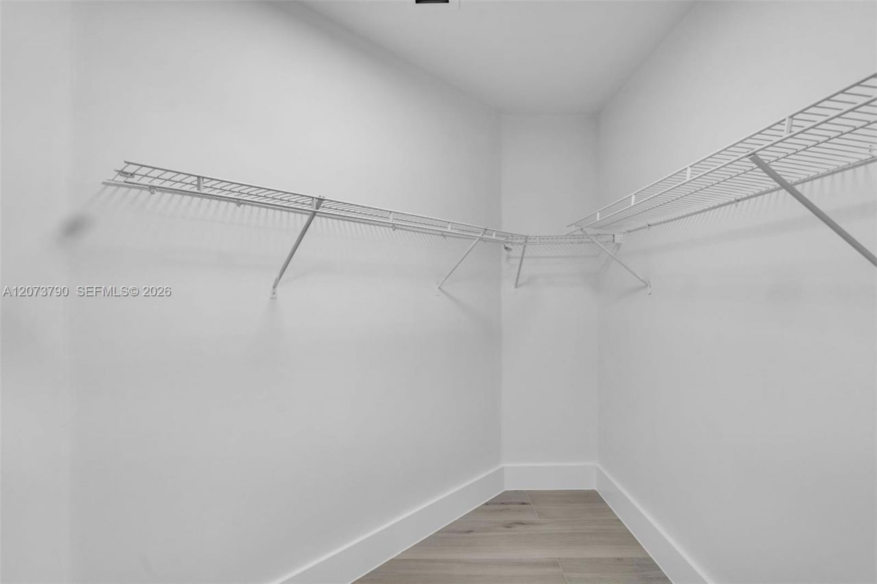 601 NE 23rd St , Unit TH4, Miami, FL 33137 Photo