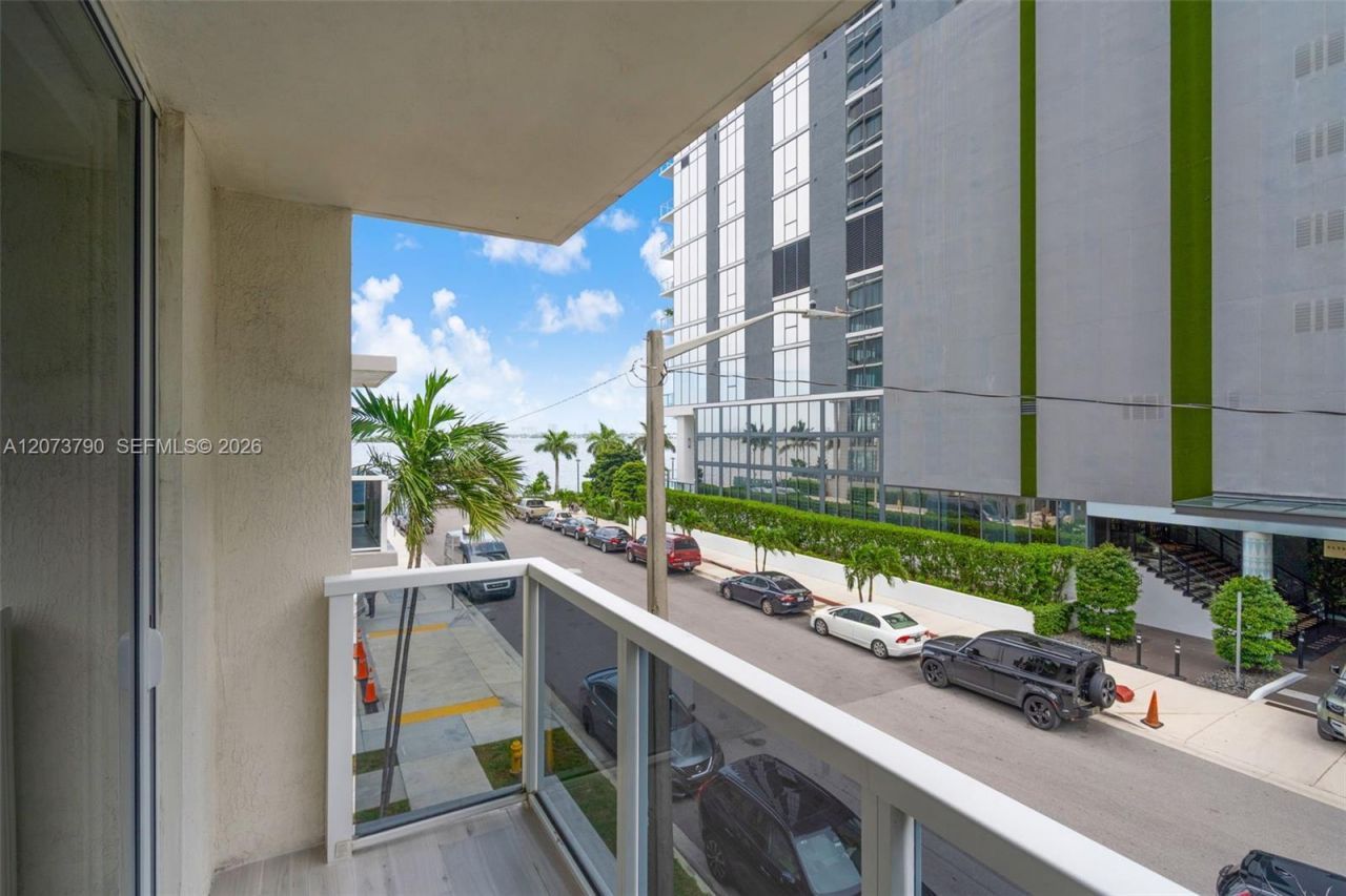 601 NE 23rd St , Unit TH4, Miami, FL 33137 Photo